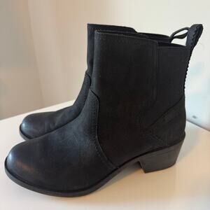 Teva Women's Anaya Chelsea Waterproof Black size 10